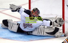 华体会平台-哈兰德温情分享家庭合影，母亲与兄长共铸成功之路