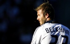 华体会官网_绿茵场再掀科技与人性争议 特谢拉惊艳破门遭VAR无情吹掉